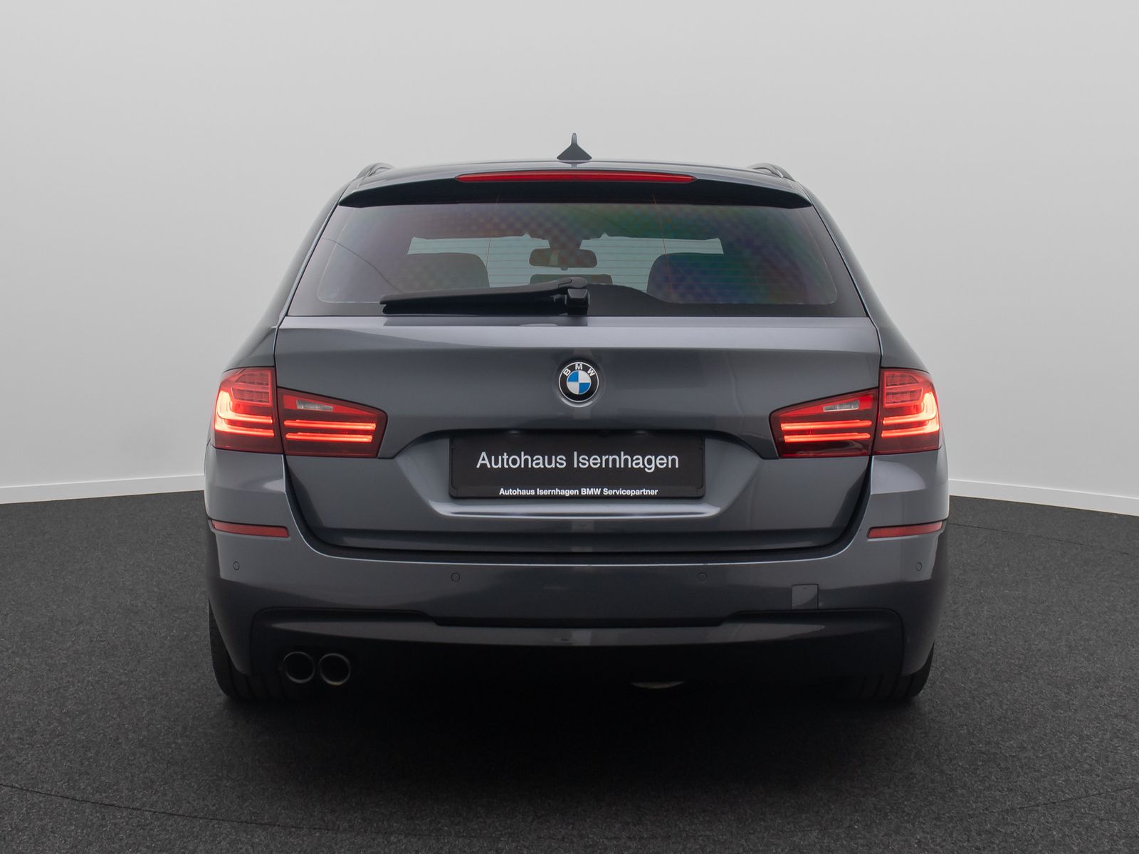 Fahrzeugabbildung BMW 530d M Sport Kamera H/K Alarm HUD Panorama AHK