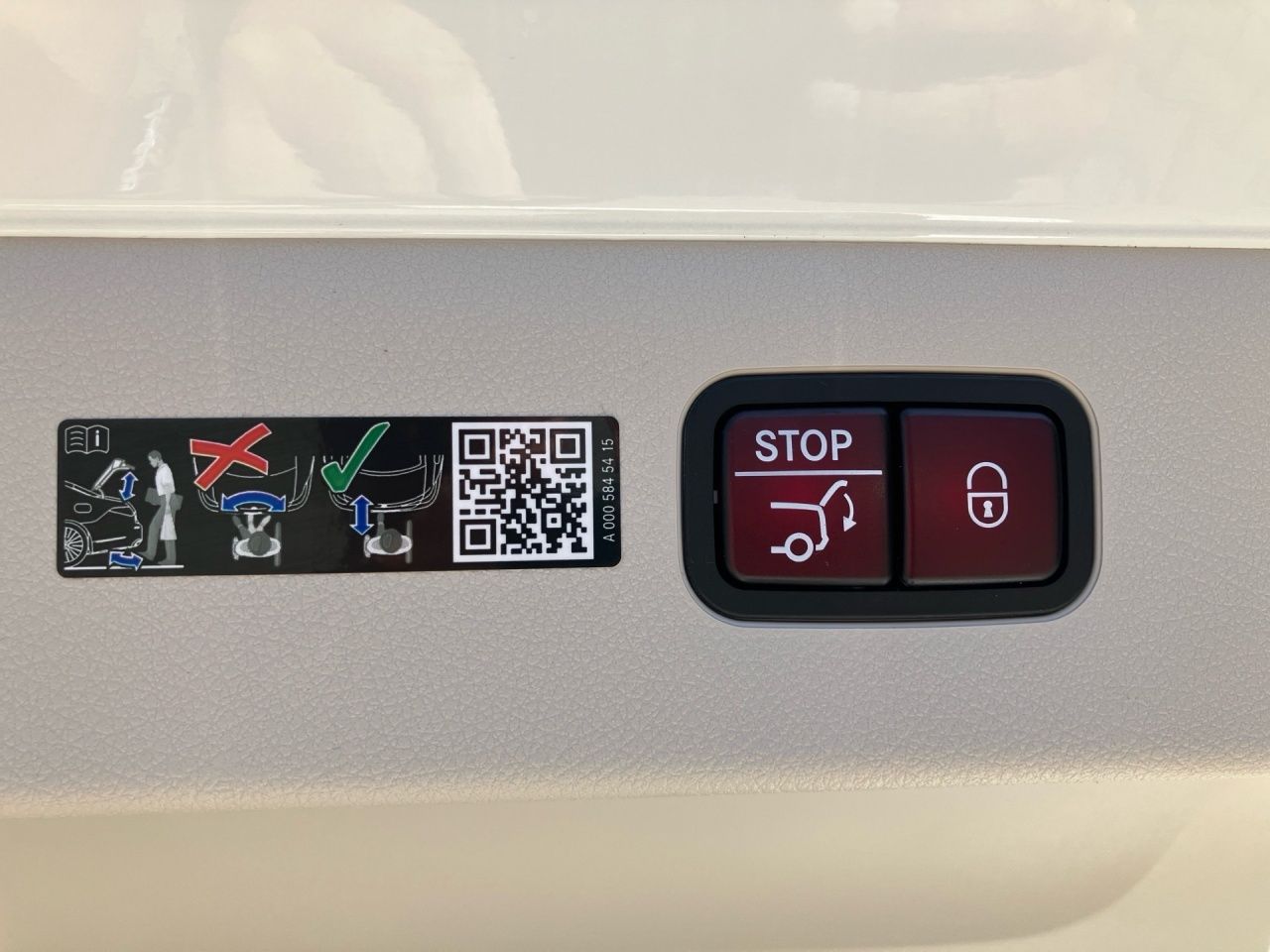 Fahrzeugabbildung Mercedes-Benz EQS 450+ Premium Plus AHK+Sitzklima+Pano+HA-Lkg