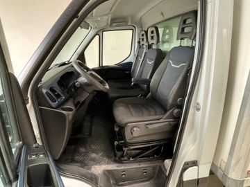 Fahrzeugabbildung Iveco Daily 35S16 Hi Matic Koffer *Seitentür*Klima*