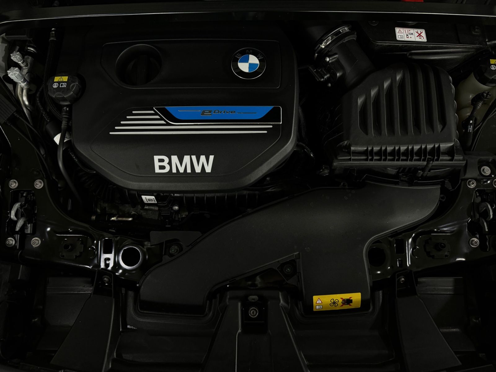 Fahrzeugabbildung BMW X1 xD25e Advantage Kamera DAB Lordos Stzhzg Navi