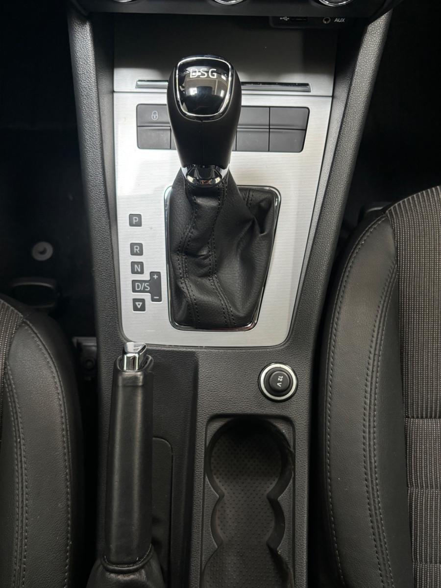 Skoda Octavia 2.0 TDI,Automatik,Scheckheft,Teilleder
