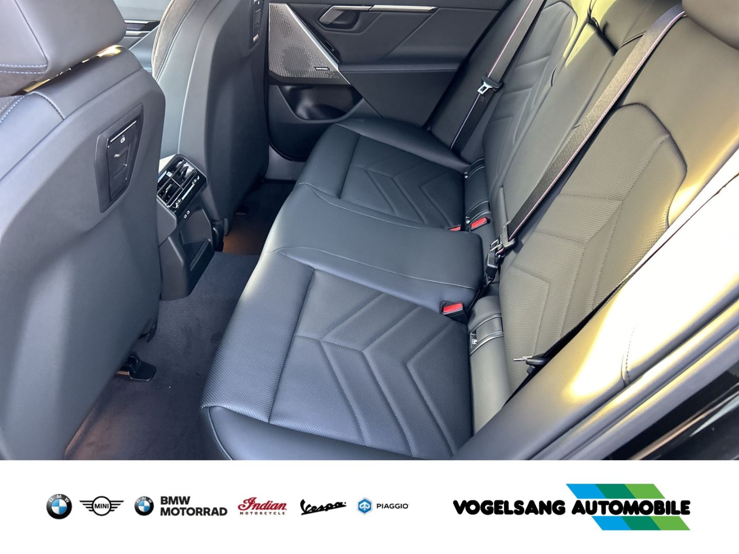 Fahrzeugabbildung BMW 520 M Sport i Park-Assistent Sportpaket HUD AHK-