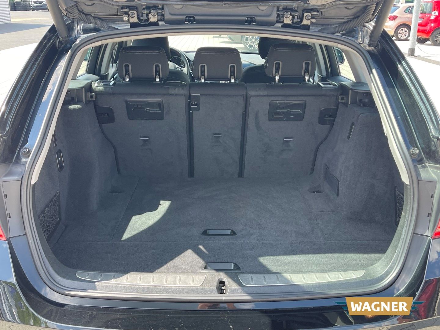 Fahrzeugabbildung BMW 320 d Sport Line Touring Klimaautomatik