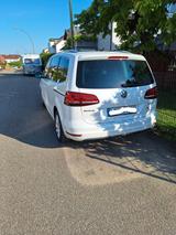Volkswagen Sharan 2.0 TDI SCR Highline 7SITZ/PANO/AHK/STA - gebrauchte Volkswagen Sharan aus dem Jahr 2015