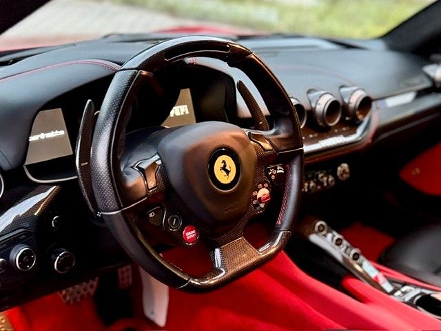Fahrzeugabbildung Ferrari F12 Berlinetta*Carbon*Lift*Sonderfarbe*Garantie*