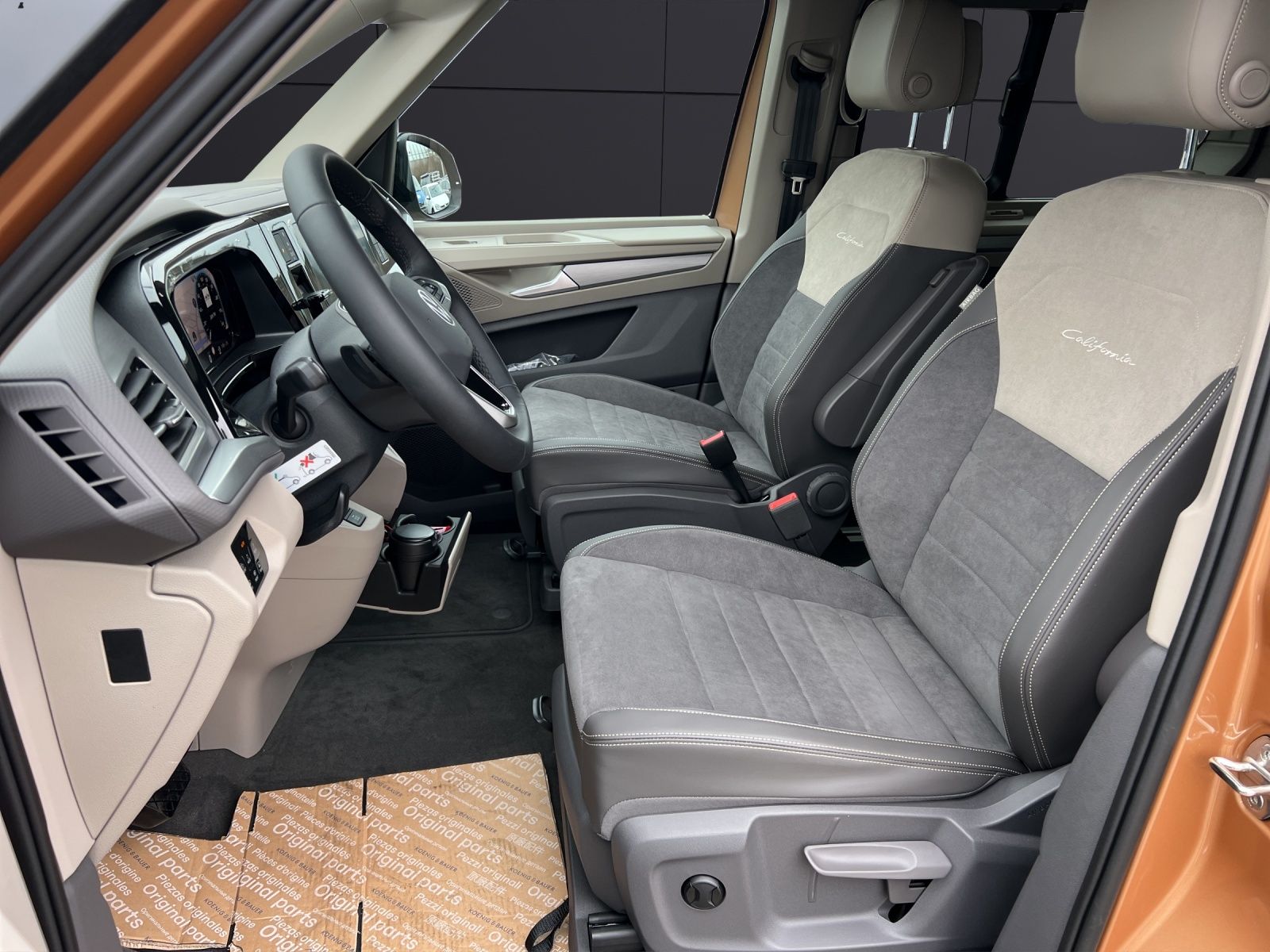 Fahrzeugabbildung Volkswagen T7 California Ocean TDI 7-DSG NAVI STANDH. DCC R