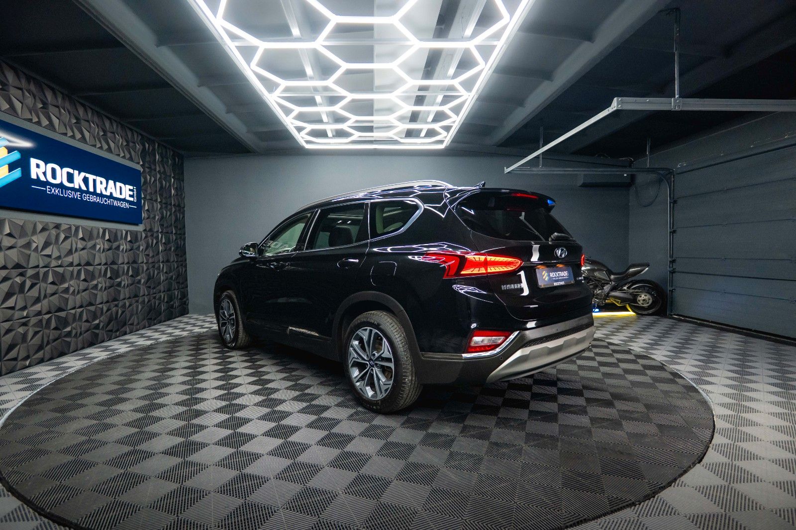 Fahrzeugabbildung Hyundai SANTA FE Premium 4WD 8G *Pano*360*LED*ACC*HUD*