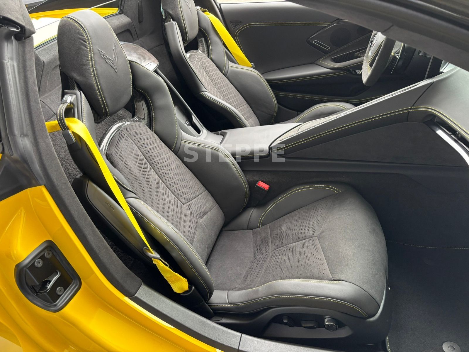 Corvette C8 Stingray Convertible 2025 3LT EUModell STEPPE