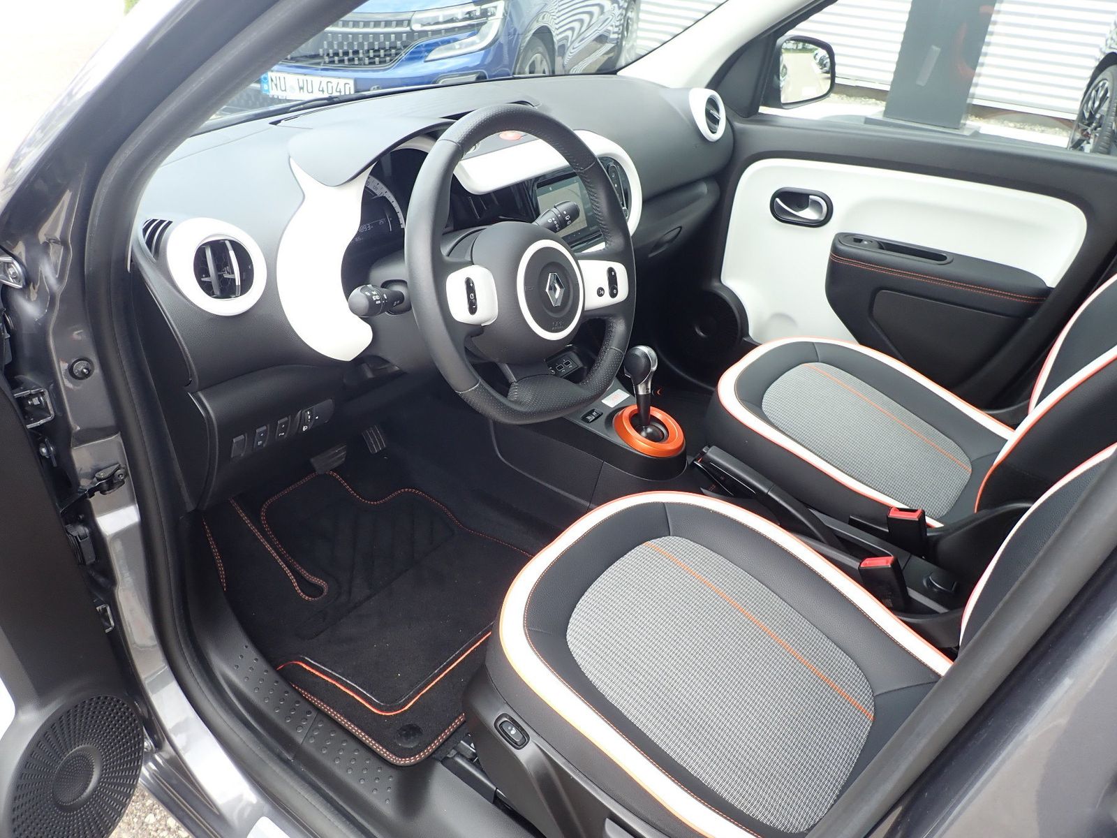 Fahrzeugabbildung Renault Twingo Vibes Electric/22KW/WKR/KAMERA/SH/KLIMA