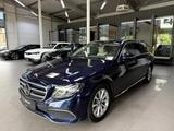Mercedes-Benz E 200 d T Avantgarde LED Distr+ Widescreen AHK  - blaue Mercedes-Benz E 200