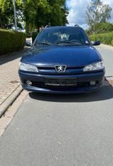 Peugeot Auto zu verkaufen hat aber kein TÜV  - gebrauchte Peugeot 306 aus dem Jahr 2001