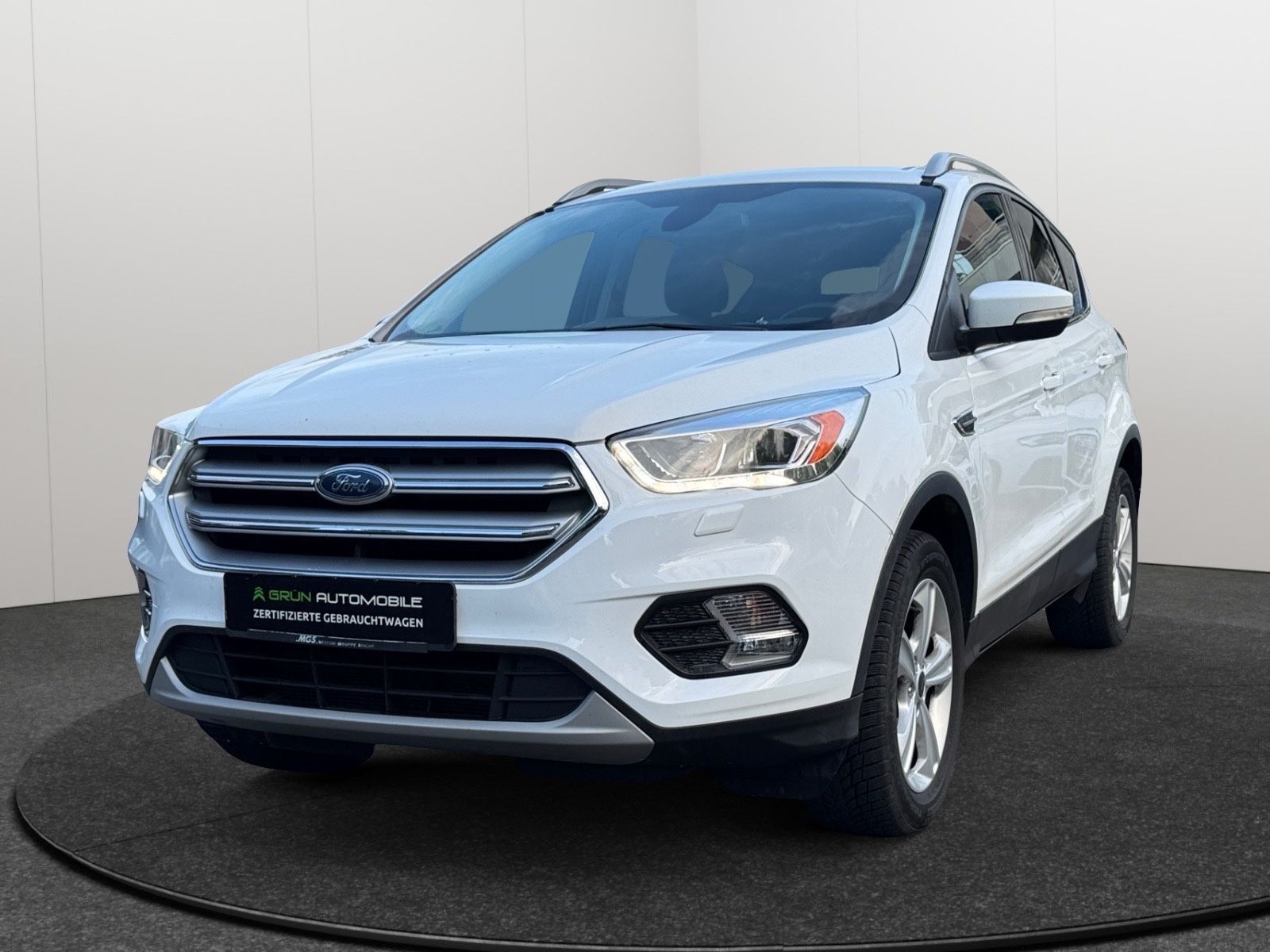 Fahrzeugabbildung Ford Kuga Titanium*LED*8Fach Alu*Kamera*Teilleder