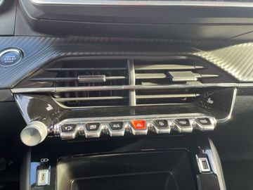 Peugeot 208 Active Pack Elektro 136