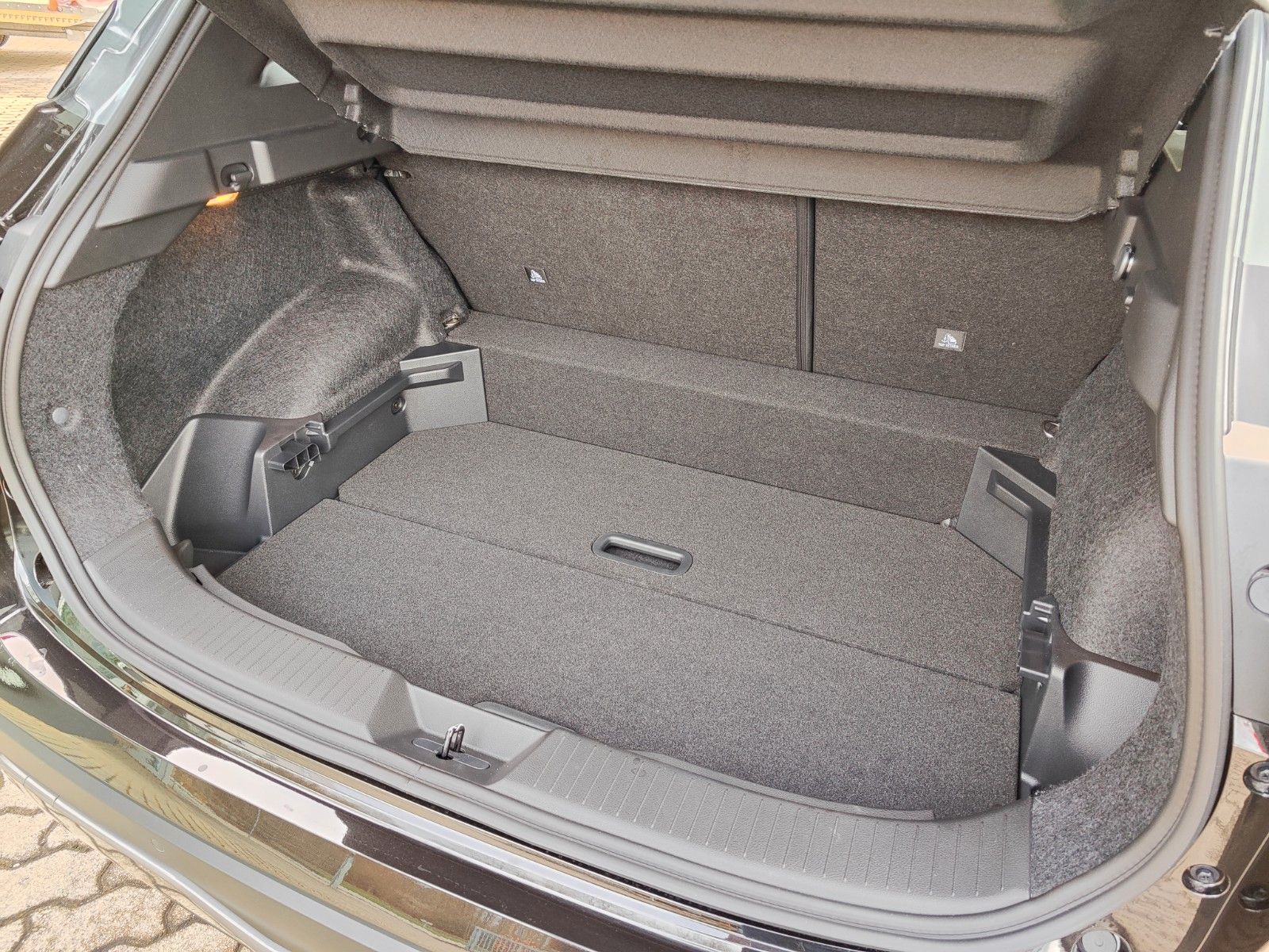 Fahrzeugabbildung Nissan Qashqai 1.3DIG-T AT N-Connecta EL.HECKKLAPPE+AHK