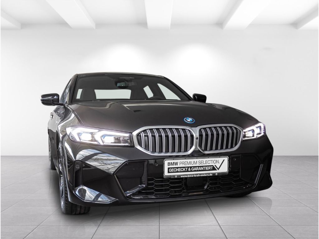 BMW 330 - Bild 2