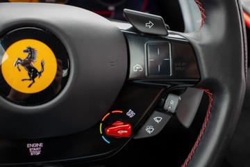 صورة مصغرة 35 لـ 2021 Ferrari ROMA