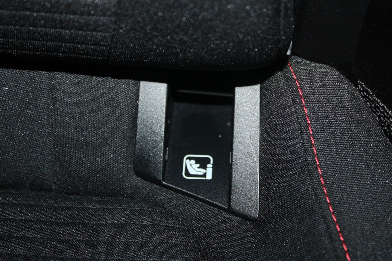 Fahrzeugabbildung Ford Focus ST-Line Aut. LED AHK ACC B&O WinterPak uvm
