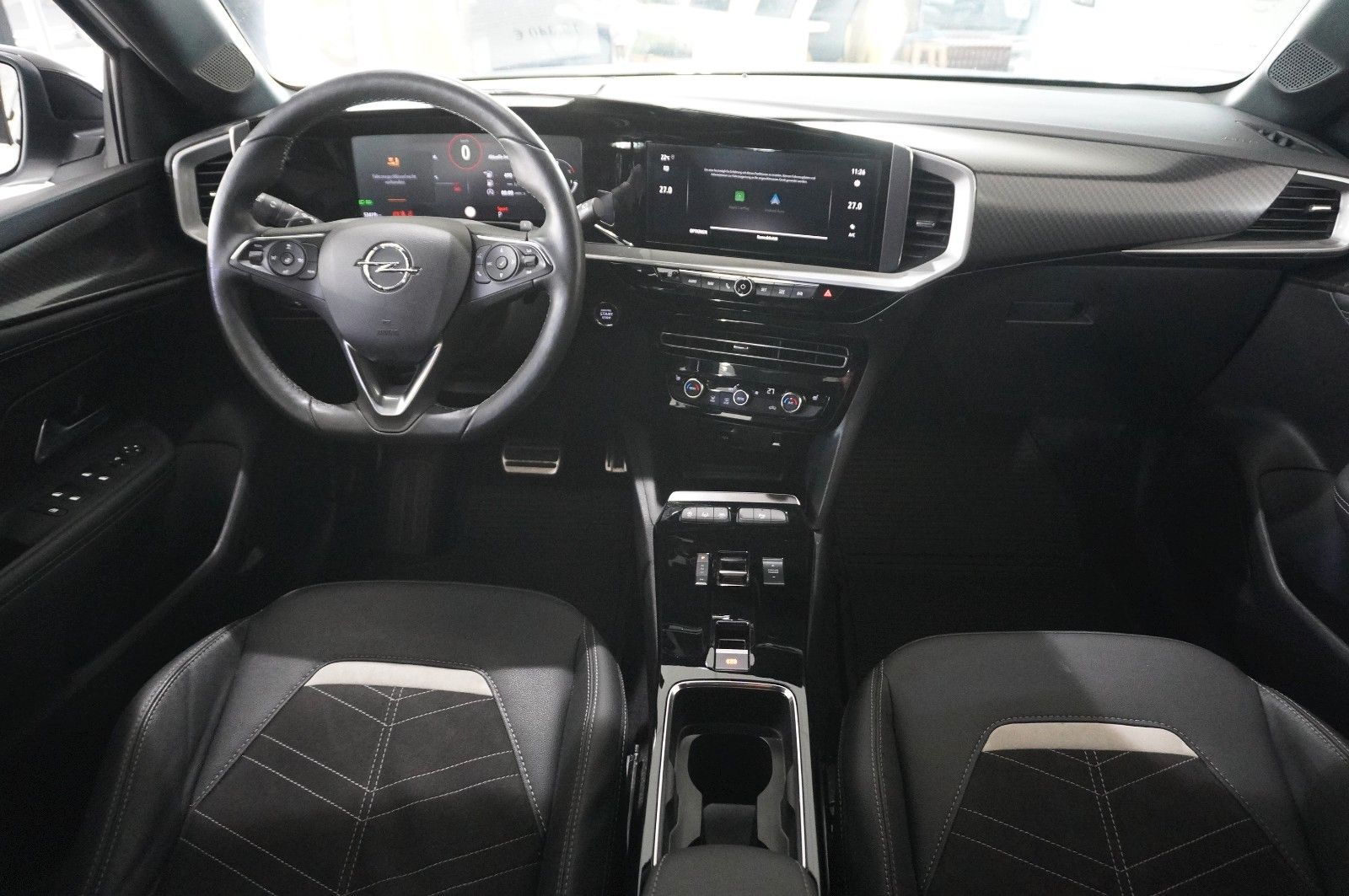 Fahrzeugabbildung Opel Mokka 1.2T ULTIMATE NAVI/LED/KAMERA/SPORT/SH/DAB
