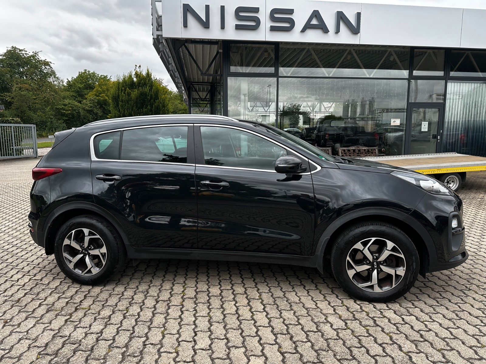 Fahrzeugabbildung Kia Sportage 2WD, Klimaaut., Shz, Cam.
