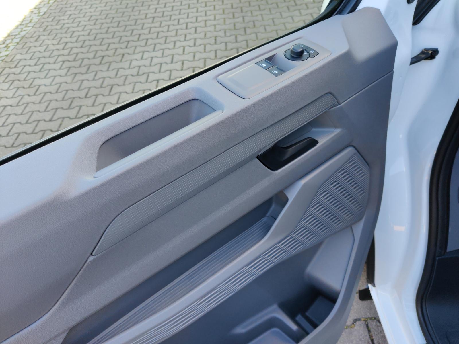 Volkswagen T7 e-Transporter Kasten LR LED AHK