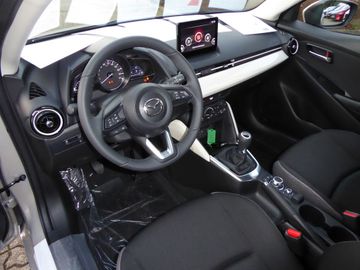 Mazda 2 SKYACTIV-G 75 Center-Line