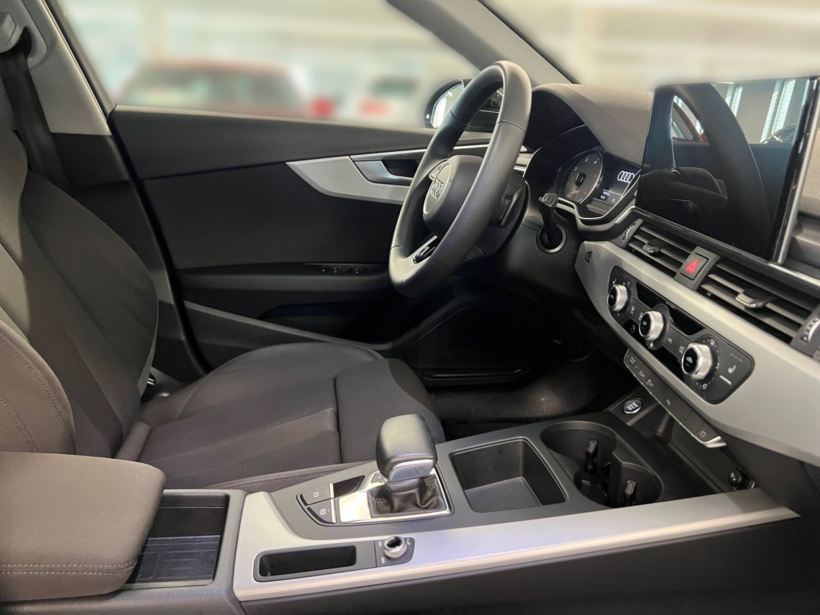 Audi A4 - Bild 15