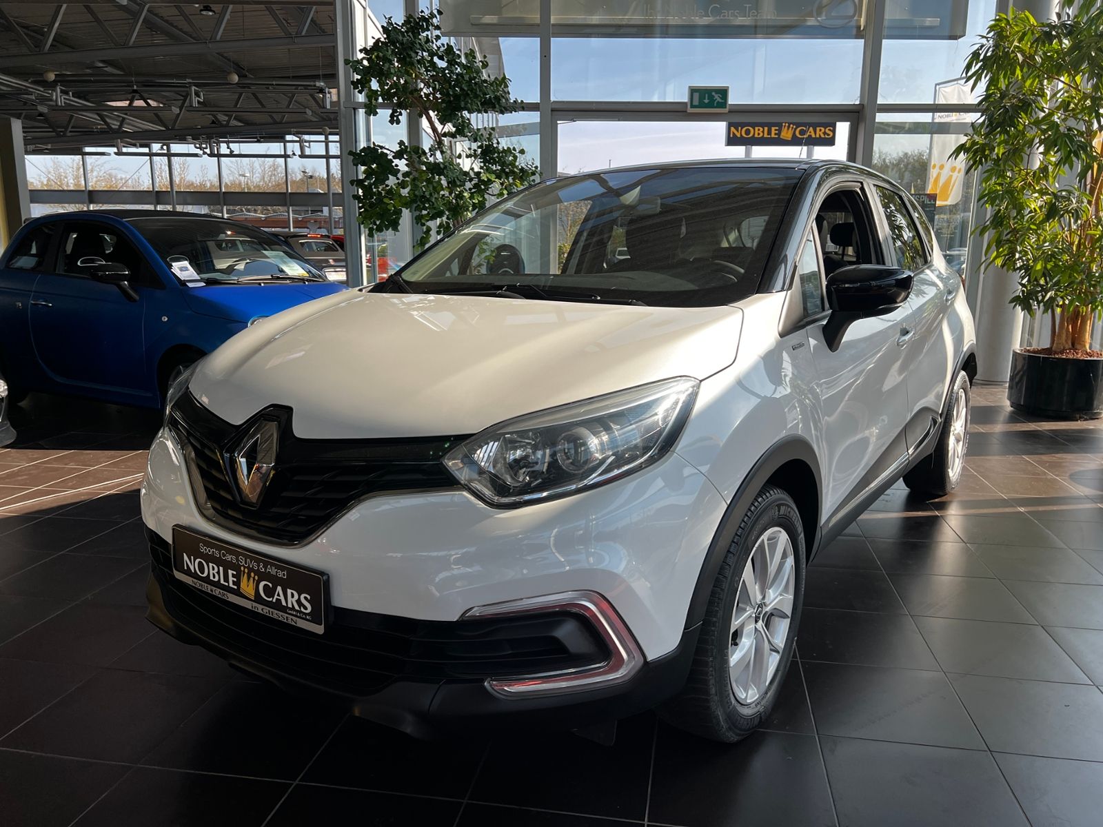 Fahrzeugabbildung Renault Captur Limited SHZ KLIMA ALU