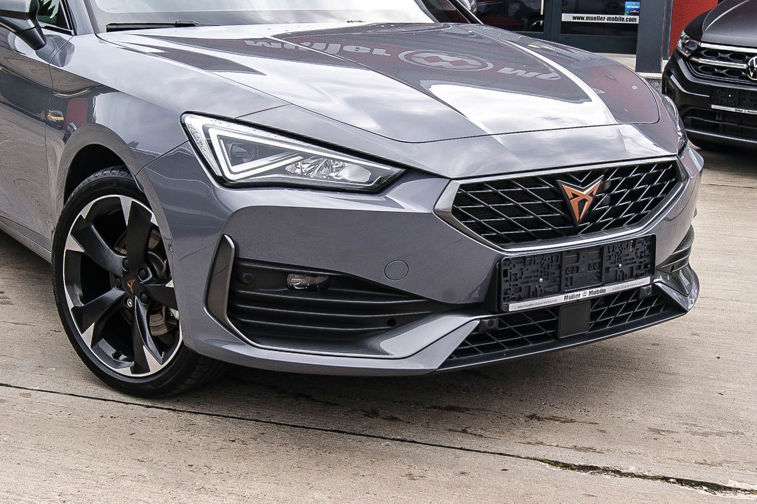 Fahrzeugabbildung CUPRA Leon Sportstourer e-Hybrid PANORAMA CARPLAY ACC