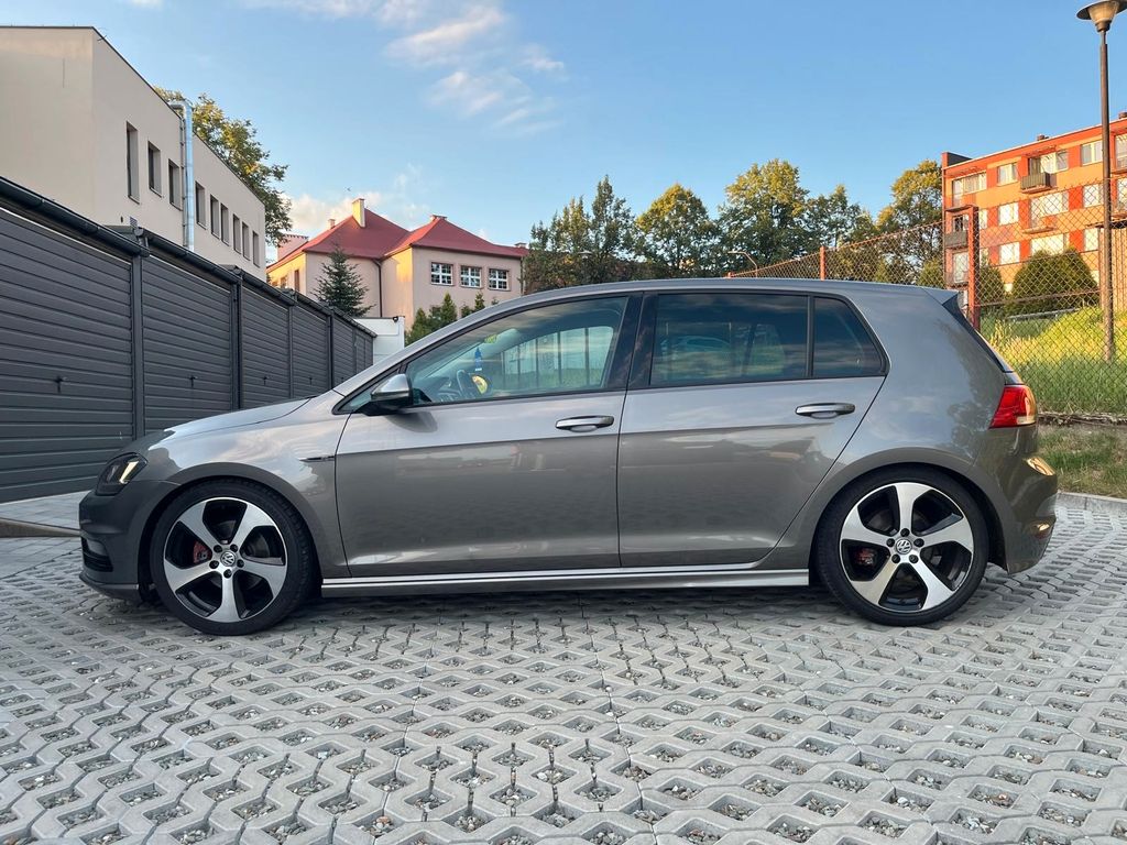Image of Volkswagen Golf