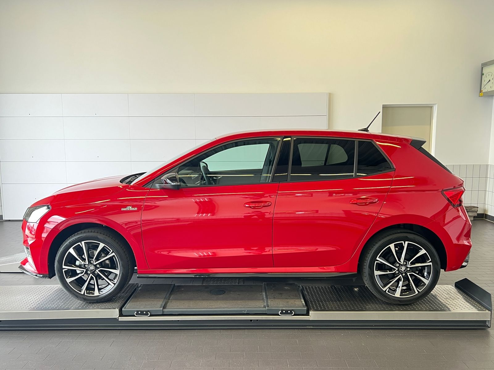 Fahrzeugabbildung SKODA Fabia Monte Carlo 1.0 TSI *LED, 17" LM-Felge, Kl