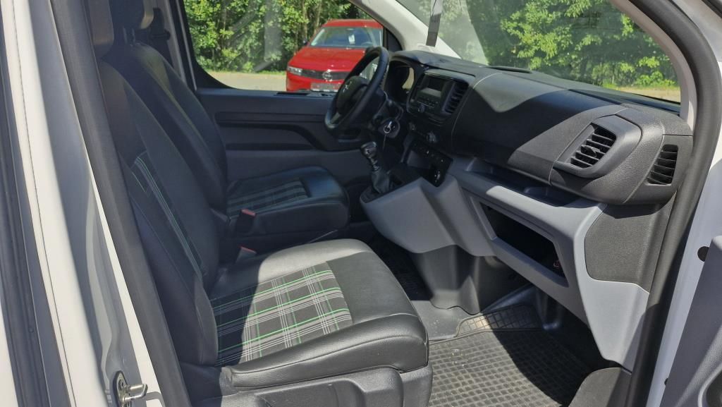 Autohaus Zimpel - Opel Vivaro Cargo M 1.5 CDTi BOTT+Rückfahrkamera - Bild 10 Autohaus Zimpel - Opel Vivaro Cargo M 1.5 CDTi BOTT+Rückfahrkamera - Bild 10
