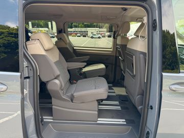 Volkswagen T7 Multivan 2.0TDI DSG Life Edition NAV RFK SHZ