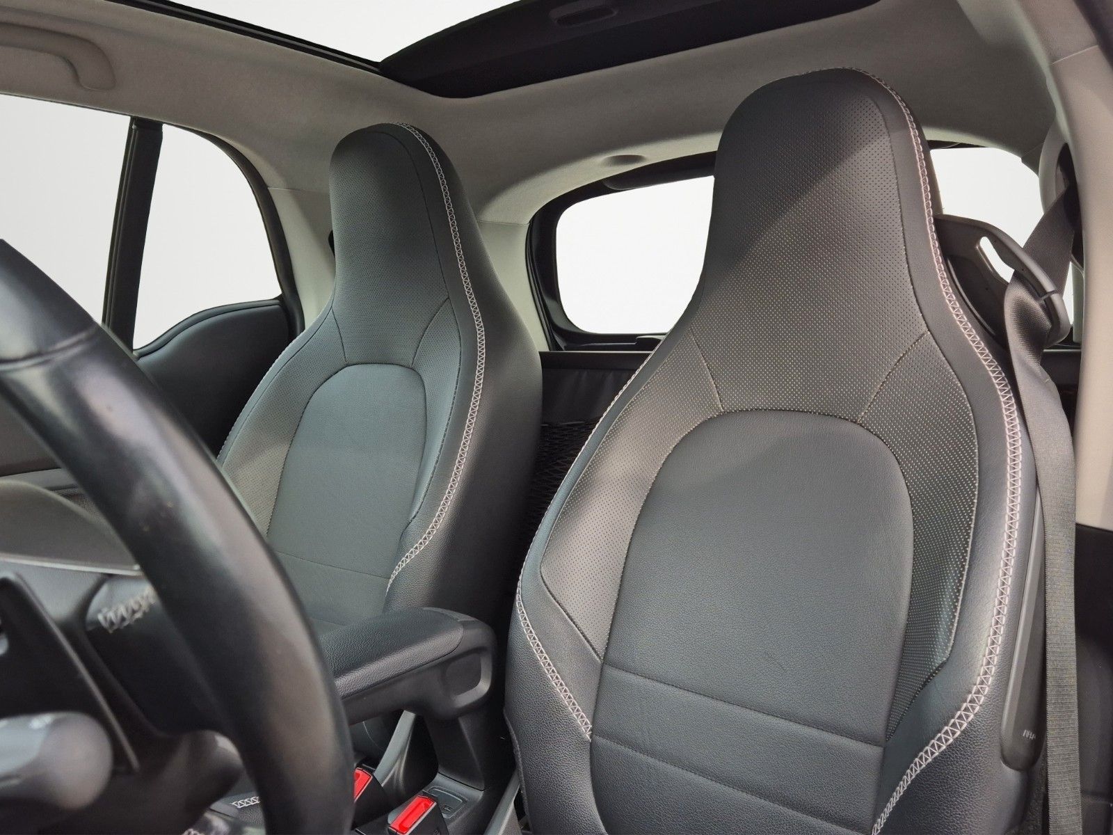 Fahrzeugabbildung Smart FORTWO COUPE BRABUS EDITION KAM LEDER BEATS