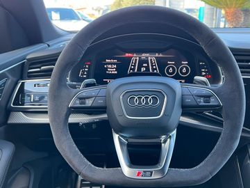 Audi Q8 - 12