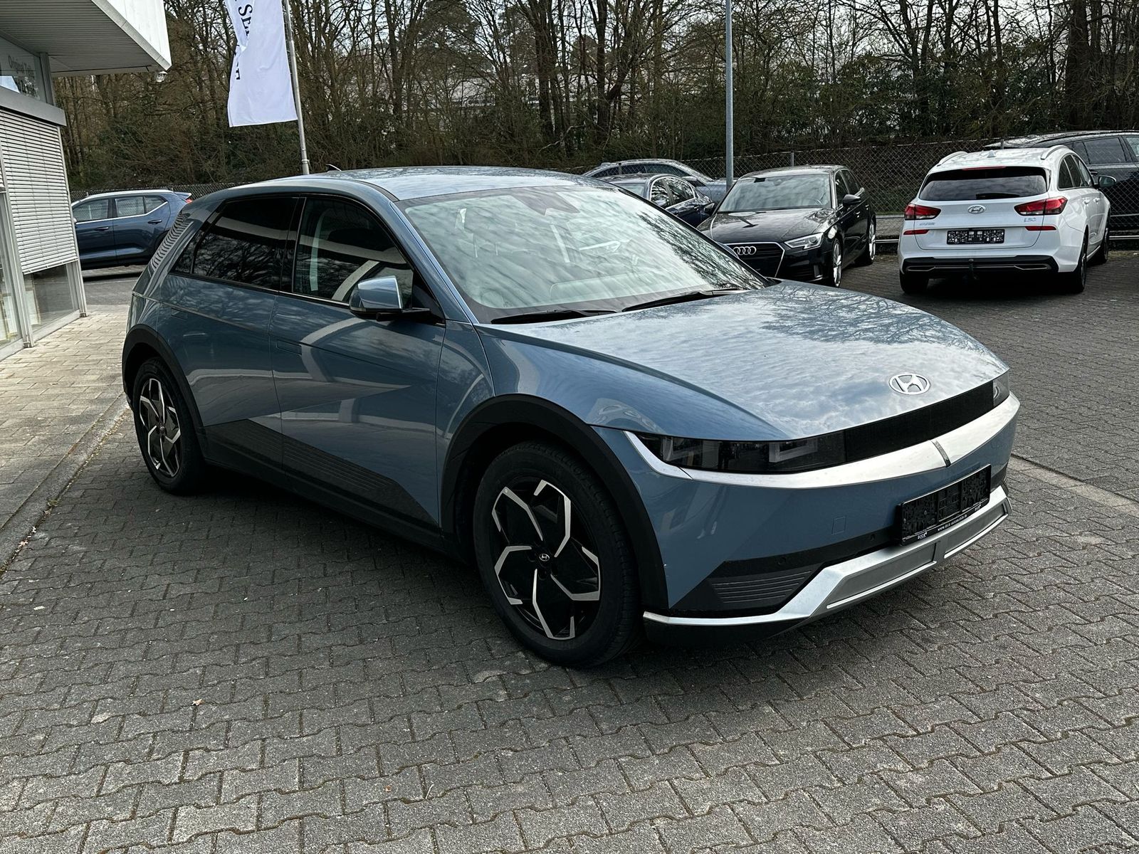 Fahrzeugabbildung Hyundai Ioniq 5 Techniq 4WD NAVI+LED+SHZ+KAMERA+ACC+WP+