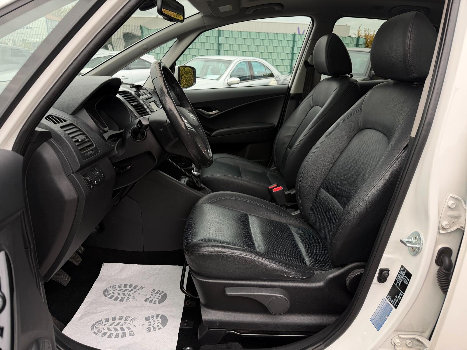 Hyundai ix20 2011 — photo 12