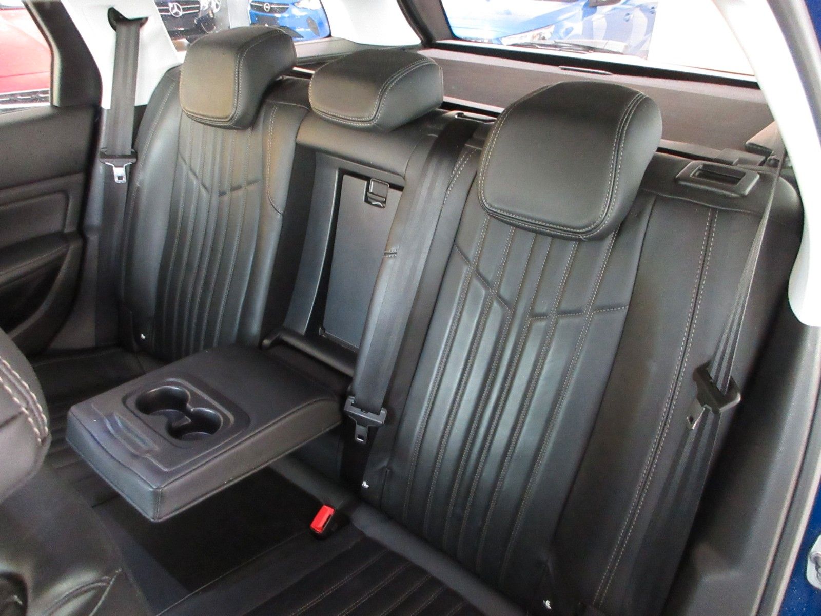 Fahrzeugabbildung Peugeot 308 SW Allure 1.5D LED/NAVI/LEDER/SHZ/PDC