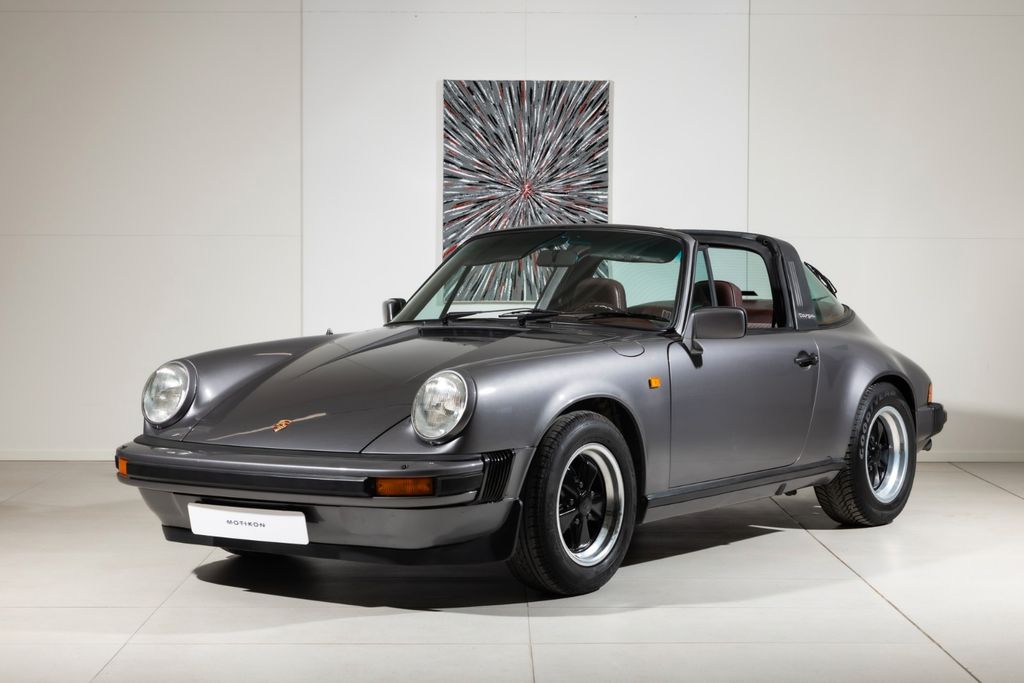 Porsche 930