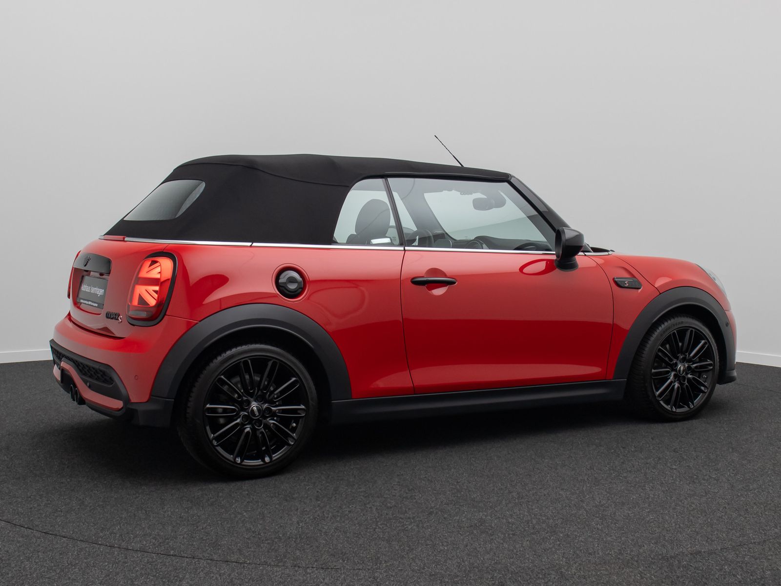 Fahrzeugabbildung MINI Cooper S Cabrio DAB Kamera HUD H/K Komfort Voll