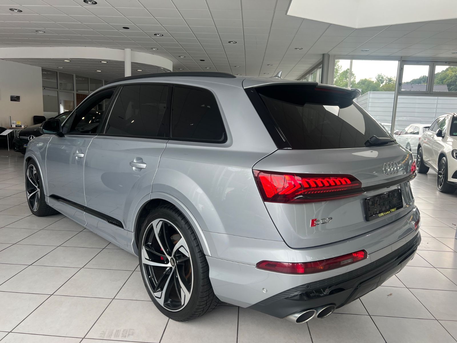 Fahrzeugabbildung Audi SQ7 4.0 TDI quattro*Head-Up * 7.SITZER*Exclusive