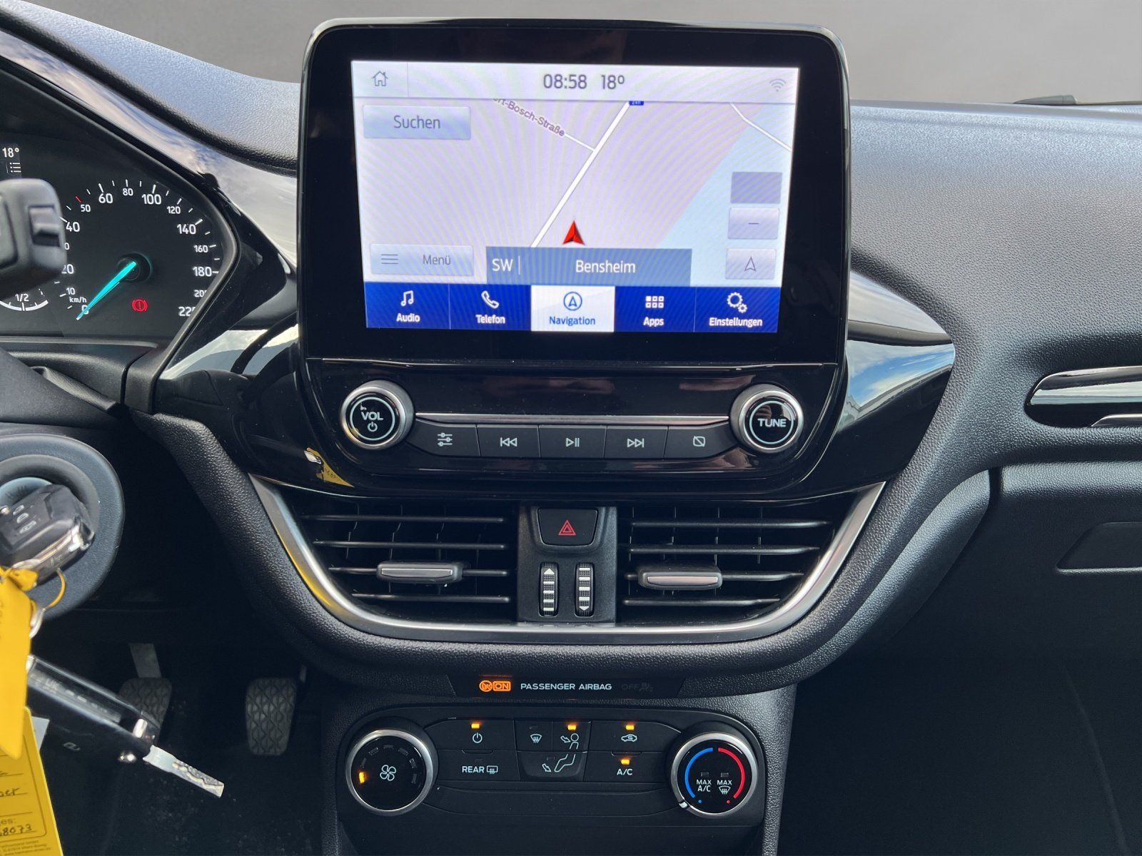 Fahrzeugabbildung Ford Fiesta 1.1 Cool & Connect KAMERA/LED/TEMPOMAT/