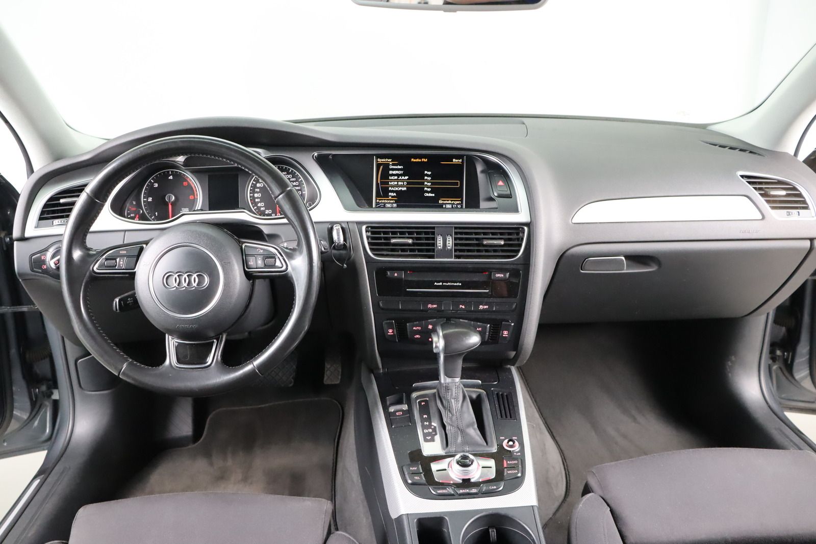 Fahrzeugabbildung Audi A4 Avant 2.0 TDI S-line * Bi- Xenon * Navi * Amb