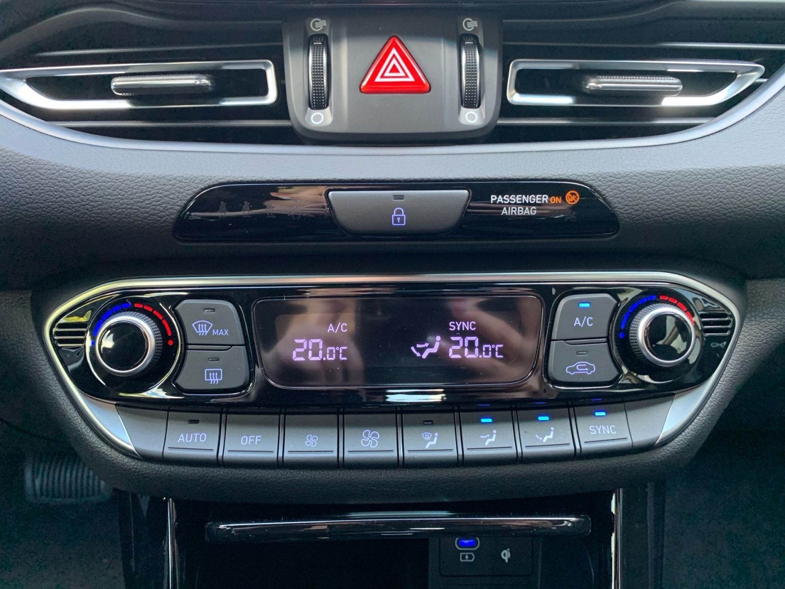 Fahrzeugabbildung Hyundai i30 1.0 T-GDI 7-DCT Advantage Navi LED
