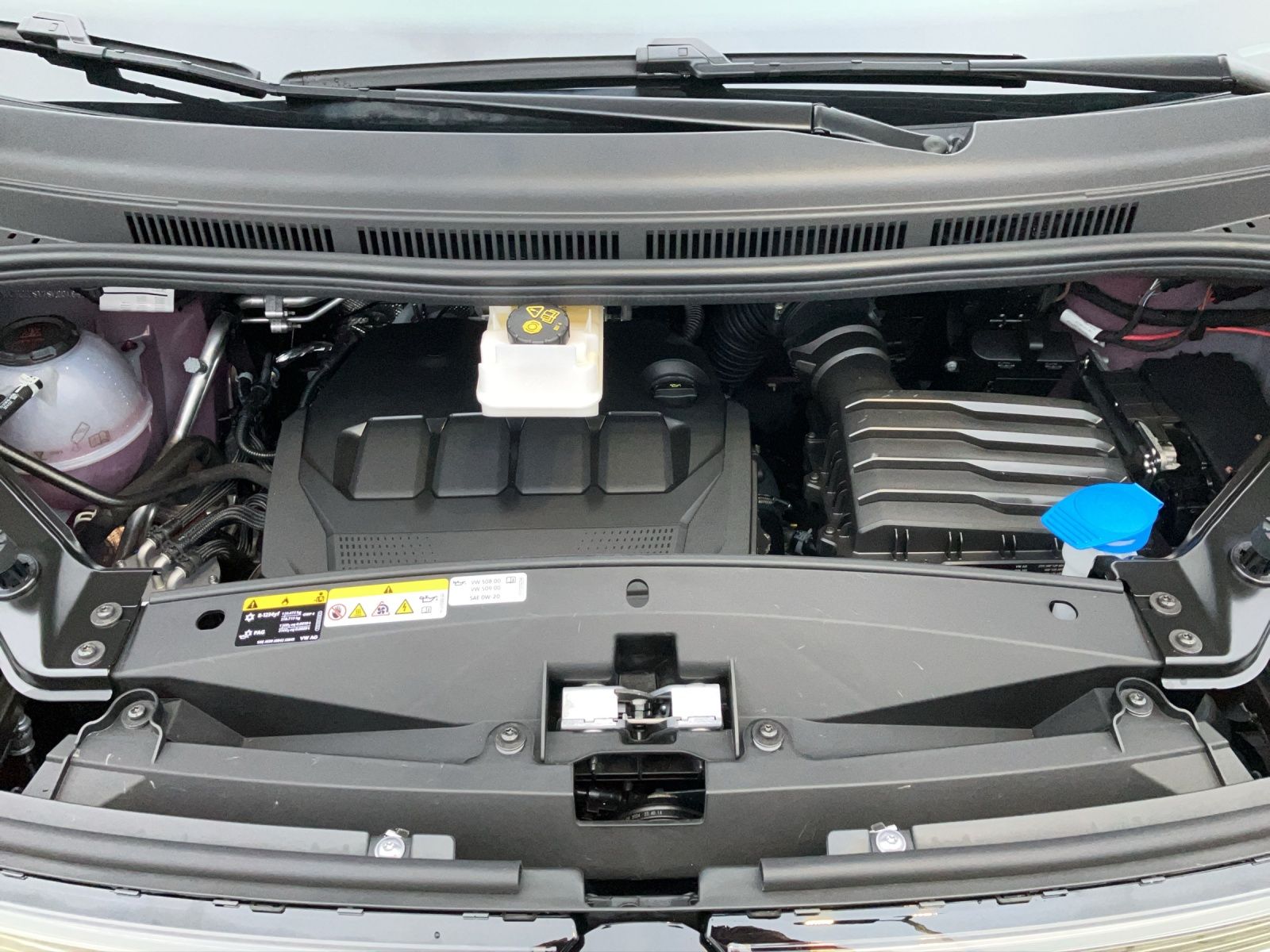 Fahrzeugabbildung Volkswagen T7 Multivan TDI Life DSG KLIMA, AHK, STANDH., DC