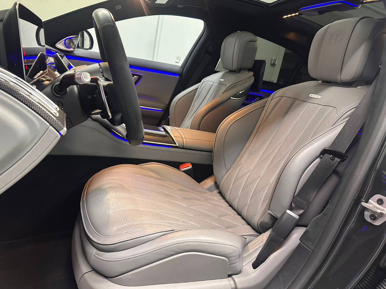 Fahrzeugabbildung Mercedes-Benz S 63 E Performance L *KERAMIK*TV*PANO*MASSAGE*