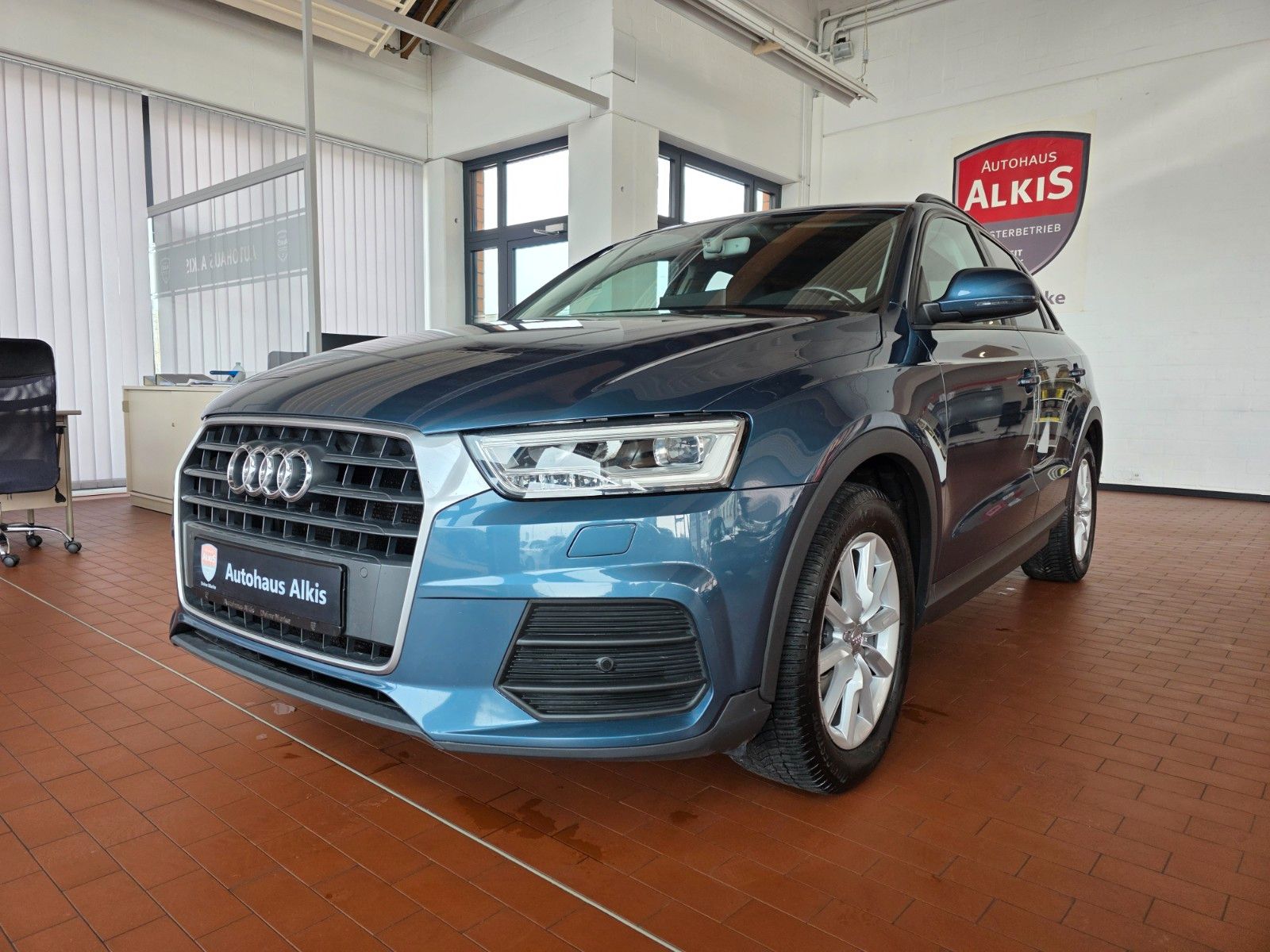 AUDI Q3+NAVI+Carplay/AndroidAuto+PDC+Bose