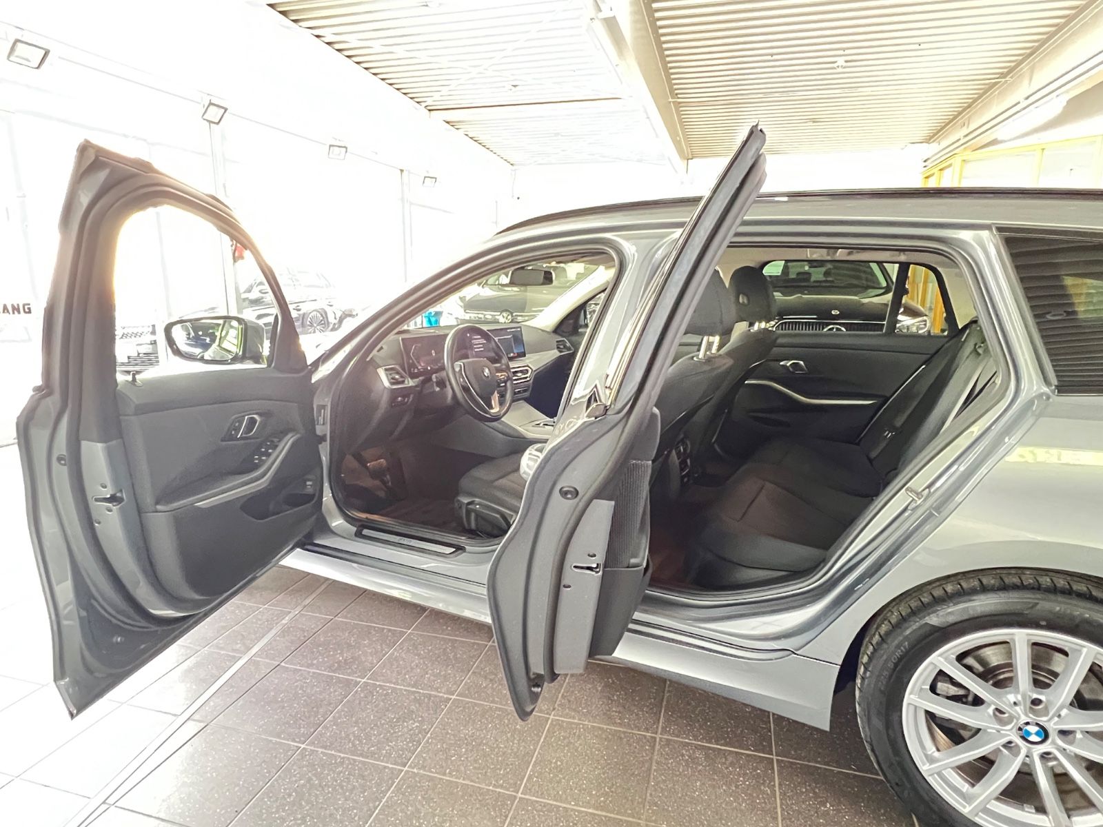 BMW 318d Touring HuD+Spur+HiFi+Park Assist+LED+uvm. foto 21