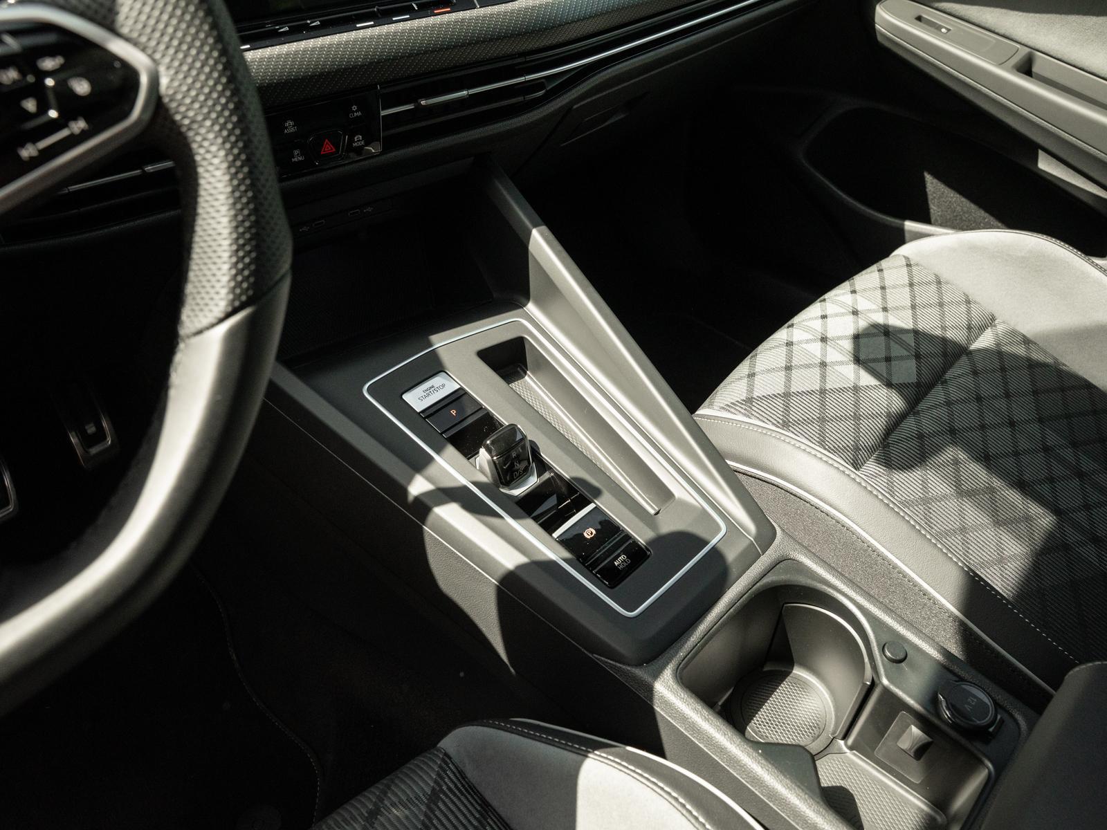 Volkswagen Golf R-Line Black Style 18-Zoll Bergamo PANO, миниатюра 29