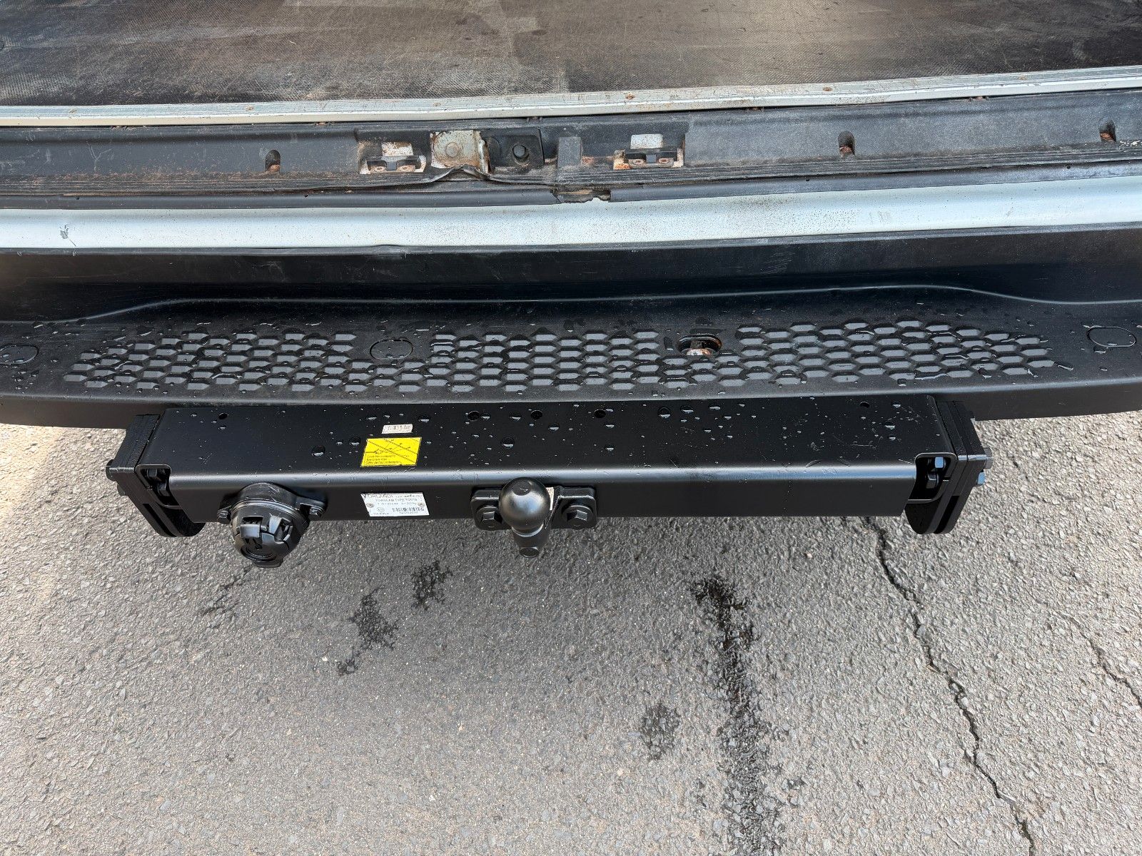 Fahrzeugabbildung Iveco Daily 35S18HA8 Kastenwagen Automatik*Klima*AHK