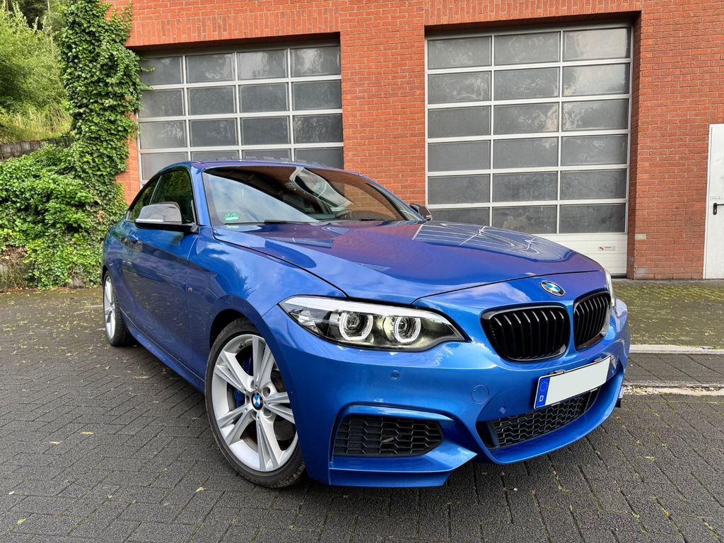 BMW M240i
